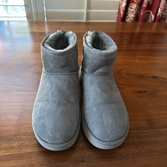 UGG Classic Mini II Boot - Picture 3 of 7